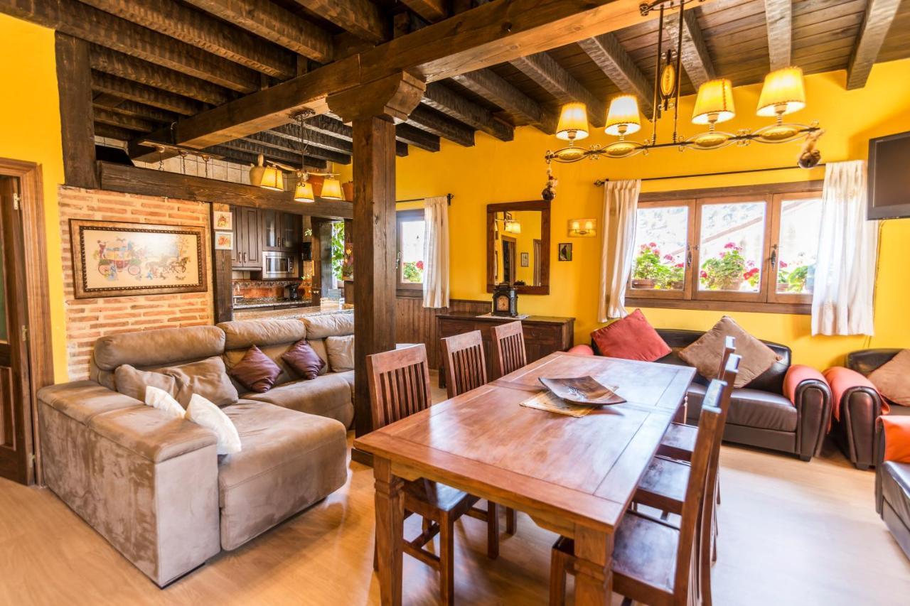 El Nido Del Mirlo Villa Casarejos Buitenkant foto