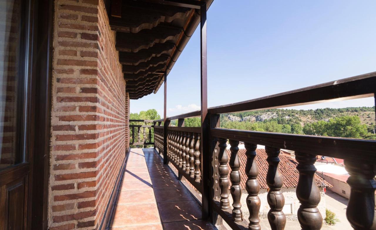 El Nido Del Mirlo Villa Casarejos Buitenkant foto